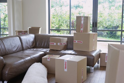 Local removals team planning a move in Coulsdon